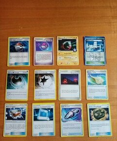 Prodám kartičky POKEMON ITEMS