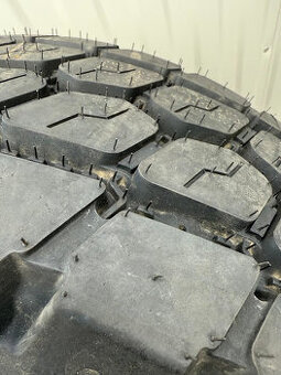 Pneu Pirelli MG-01 265/70 R19,5 nové