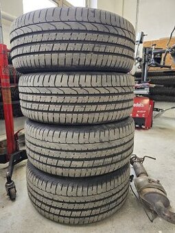Pneumatiky Pirelli letní 245/40 R19 a 275/35 R19