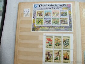 Poštovní známky ze zámoří - téma fauna a flora, květiny.