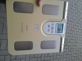 Omron - osobní váha s měřením tuku v těle