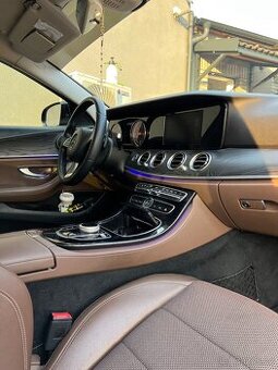 Mercedes-Benz E 220 CDI W213