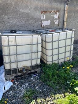 Prodám barel na vodu a naftu 1000 litrů - 1