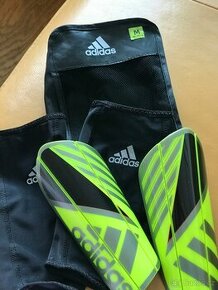 Adidas - Chrániče vel.M