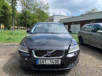 Volvo v50 2.0d rok 2009