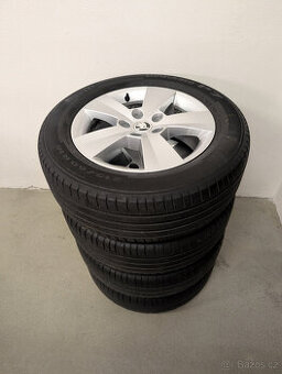 Alu kola letní 215/60 R16 Superb 3
