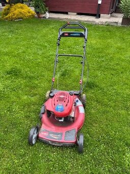 Benzínová sekačka Briggs & Stratton Toro 675