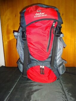pěkná dvoukomorová krosna/batoh DEUTER FUTURA 32