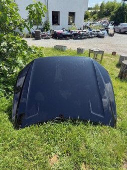 Volkswagen Touareg ||| Kapota