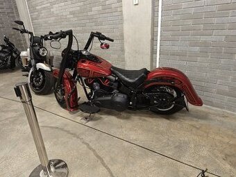 Harley-Davidson FLS Softail Slim -Stavba