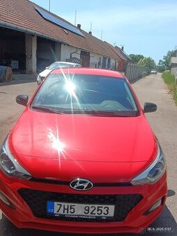 Hyundai i20 1,2 r. 59 tkm, r.v. 2020 - první majitelka