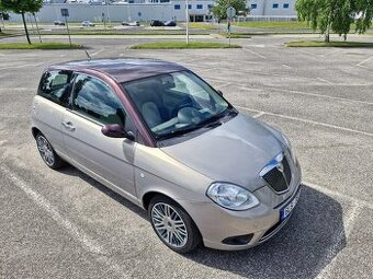 Lancia Ypsilon 1.4 16V Platino Bicolor