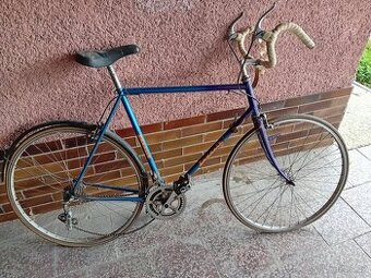 Retro kola