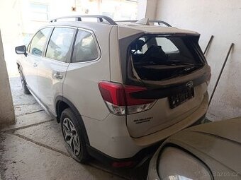 Subaru Forester nev model CR doklady hybrid