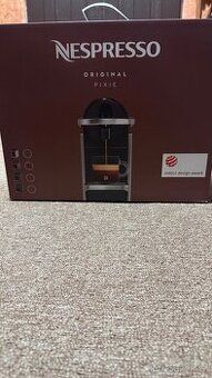 Kávovar Nespresso Pixie Titanium