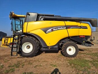 Sklízecí mlátička New Holland CX 860, žací lišta 7,3 m, rok
