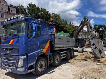 Řidič C, nákladní automobil 8x4