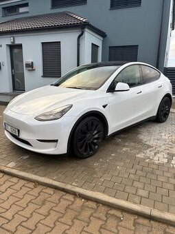 Zamluveno - Tesla Model Y Performance | Tažné | EAP | 2022