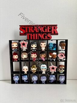 Domek ma figurky kinder joy stranger things