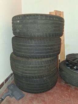 Letní pneu 225/55 R16V