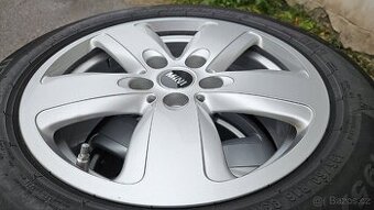Zimní mini Cooper Clubman 5x112 7jx16 et47