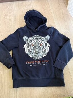 Chlapecka mikina 140 cm