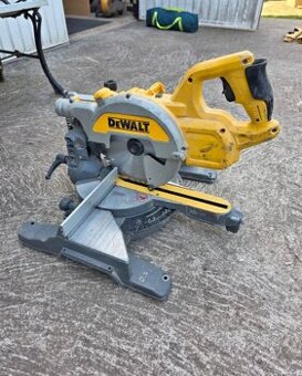 DeWALT  DCS-777