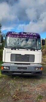 Nosič kontejnerů MAN F2000 TYP 26 314 s jeřábem