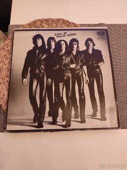 LP Scorpions Love at first sring 1984