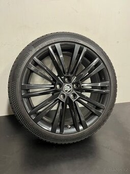 Škoda Superb R19 Zánovní zimní sada