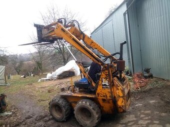 Smykový nakladač MACMOTER 16