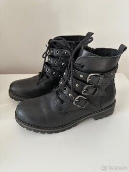 Kožené boty Lasocki 33