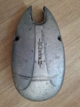 Kryt motoru Stadion Jawetta