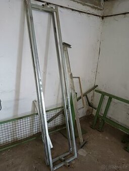Pozinkovaná kontrukce 2x 500x2500mm s nožičkami