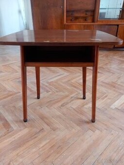 Retro televizní stolek