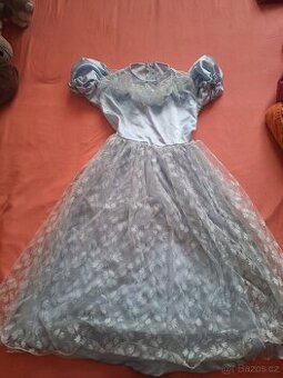 Kostým priceznovské šaty