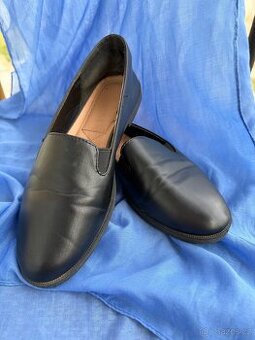 Dámské černé mokasíny / slip-on boty