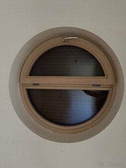 2x Kulaté okno průměr 100 cm - výklopné + el. rolety