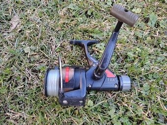 Rybářské navijáky Silstar a Okuma retro, sběratelské