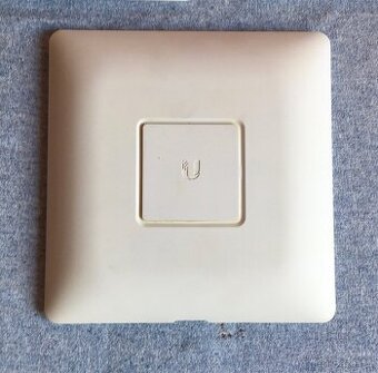 Ubiquiti UniFi AP 802.11ac (UAP-AC) enterprise