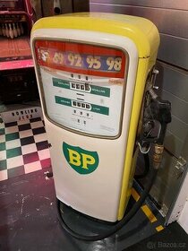 Benzinový stojan BP rok 1957 smalt