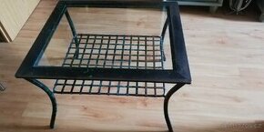 Prodej - kovový konferenční stolek