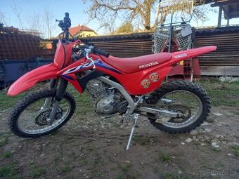 Honda CRF 125F - 1