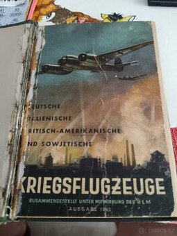Prodám starou knížku Kriegflugzeuge - 1
