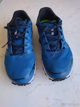Běžecké trailove boty INOV 42.5