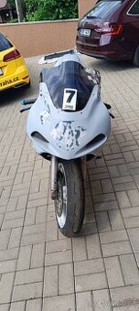 Suzuki GSX-R 600