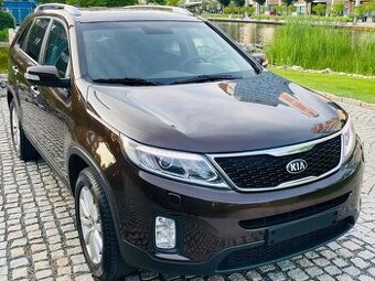 Kia Sorento 2.2CRDi 4x4 MANUÁL 7 MÍST VÝHŘEV TAŽNÉ KAMERA