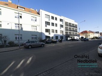 Pronájem byty 1+kk, 33 m2 - Zlín, ev.č. 22617