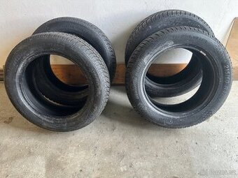 Zimní gumy 215/60 R17 - 1