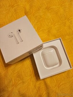 Nabíjecí pouzdro na AirPods 1/2